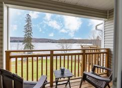 Getaways at Haliburton Heights - Haliburton - Balcony