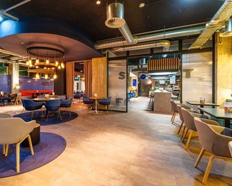Holiday Inn Express Dresden Zentrum By IHG - Dresde - Restaurante