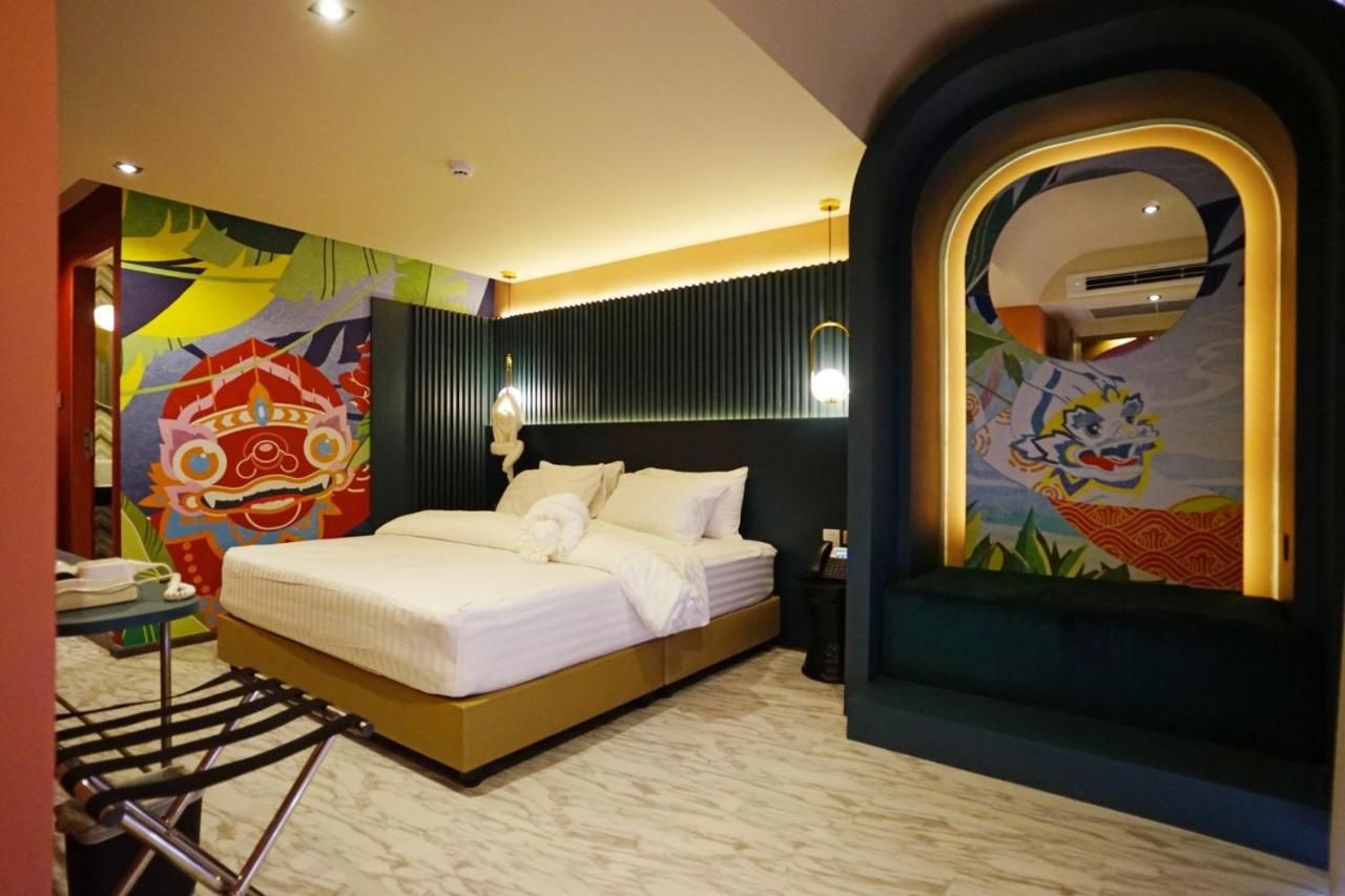 4 Monkeys Hotel thumbnail 2