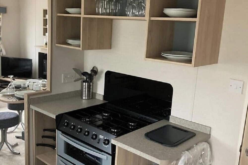 Blackpool Static Caravan Marton Mere - Blackpool - Kitchen