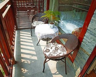 Hangzhou Xihu Qinghe Hostel - Hangzhou - Balcony