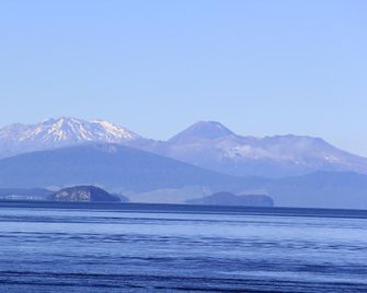 Gables Lakefront Motel - Taupo - Building