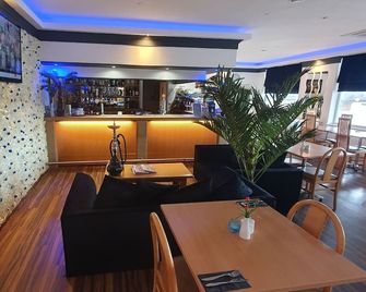 Hawk House - Yeovil - Bar