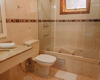 Pousada Tissiani Gramado (Adults Only) - Gramado - Bathroom