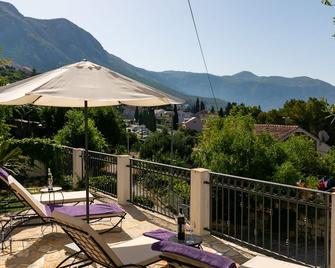 Apartments Karol & Mara - Mlini - Balcon