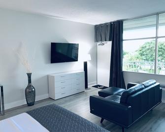 Bayside Retreat Modern Condo Beach Getaway - Ruskin - Wohnzimmer