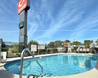 Econo Lodge Lenoir City - Knoxville Area - Lenoir City - Piscine