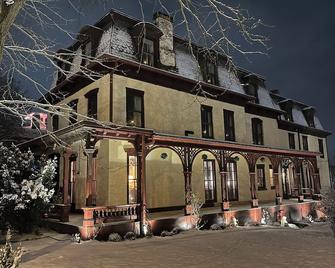 Historic Downtown Seneca Falls Apartment - Seneca Falls - Edifício