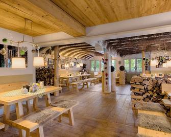 Ferienwohnung 6 Feldberg, 44qm, 1 Schlafzimmer, max. 6 Personen (4 Erwachsene) - Sankt Blasien - Restaurant