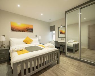 Chester House - Reading - Bedroom