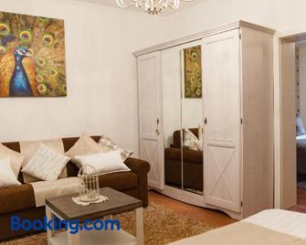 Apartment Artorius - Tüffer - Wohnzimmer
