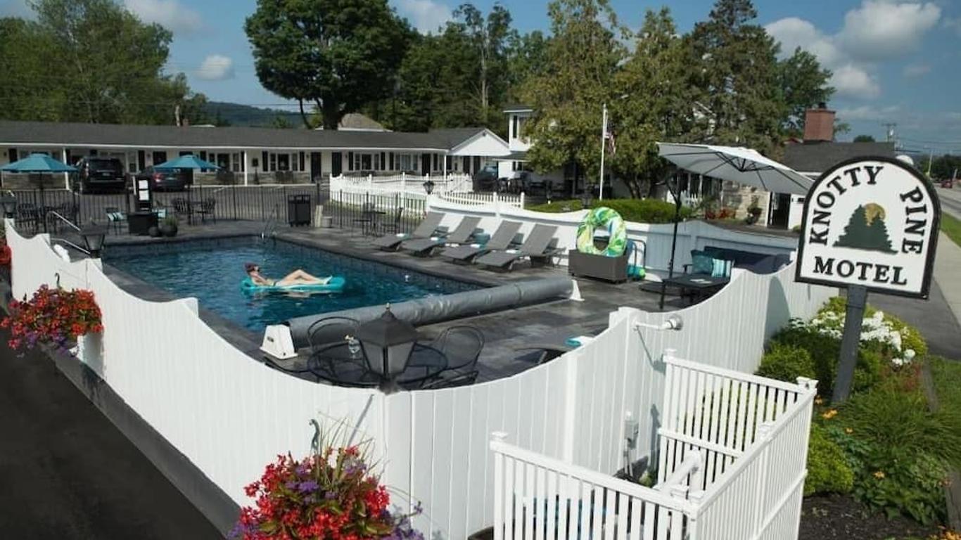 Knotty Pine Motel