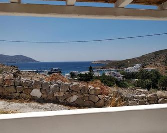 Psathaki - Kimolos - Balkón