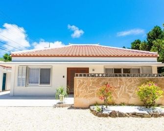 Minamijujisei Resort Ishigaki Shiraho Nostalgy Garden - Ishigaki - Toà nhà