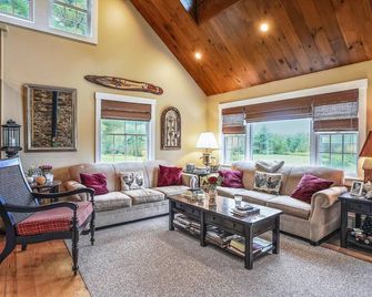 Grey Goose Farm: 5 br, wood fireplace, a/c & private pond! - Morrisville - Sala de estar