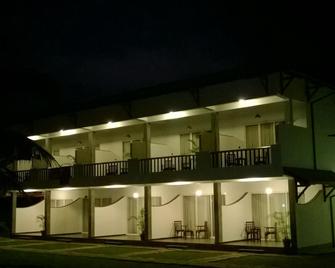 Blue Fox Holidays - Hikkaduwa - Building