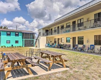Idyllic Fort Pierce Retreat - Walk to Beach! - Fort Pierce