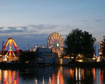 Quaint SFR close to City Park and 15 minutes from Fort Hood - Copperas Cove