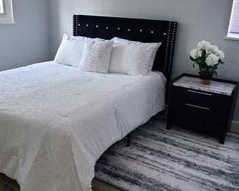 'Make Memories in Detroit: Reserve Your Dream Rental Today!' - Detroit