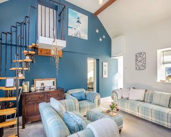 Tyn Giat Cottage - Amlwch - Living room