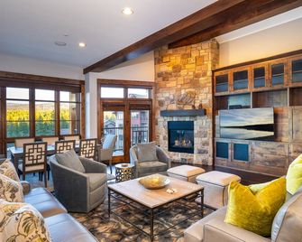 Luxury 3BD Village at Northstar Residence w/ Ski Valet - Northstar Lodge 404 - Truckee - Lounge