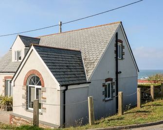 Seagull Cottage - Bude - Building