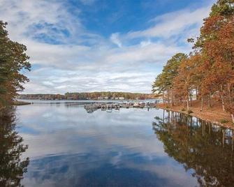 Cw Villas At Fairfield |2br/2ba King Balcony Suite - Villa Rica - Außenansicht