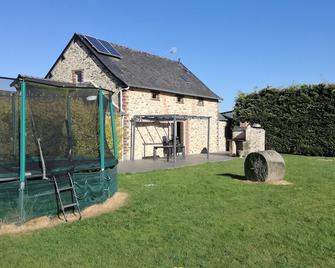House with character - Segré-en-Anjou-Bleu - Building