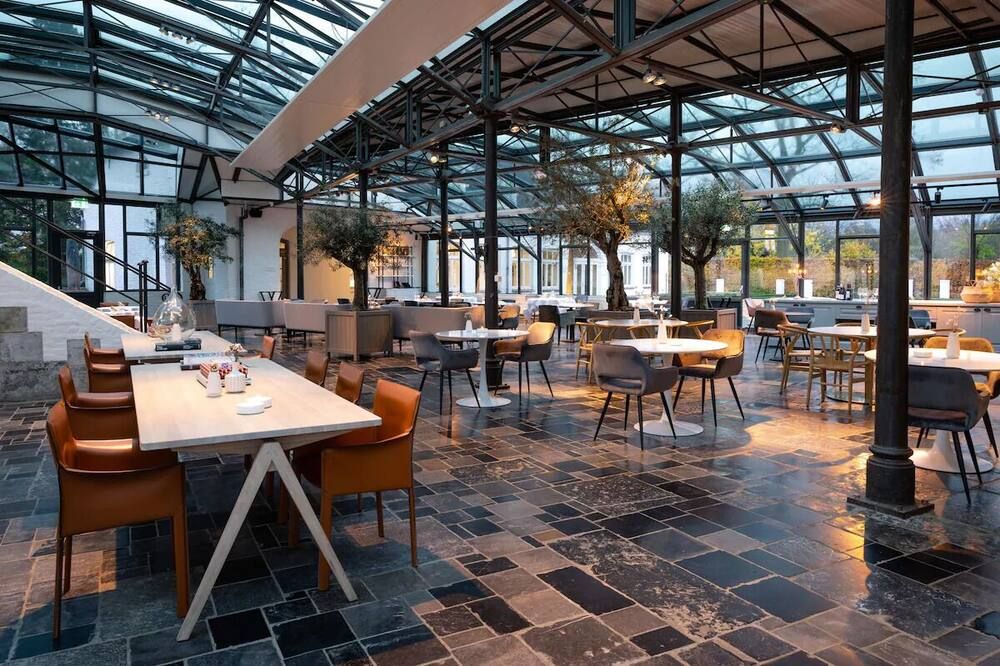 Simple Countryside Stay with Bike Access! Free Paking and Onsite Dining! - Baarlo - Restaurant