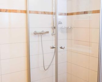 Vacation apartment Ferienwohnung Waldblick - relaxation in the historic farmhouse - Lennestadt - Bad
