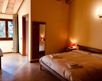 Ostello Brembo - Piazzatorre - Bedroom