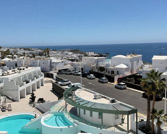 Kikere Studios - Puerto del Carmen