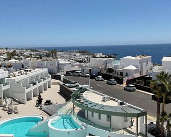 Kikere Studios - Puerto del Carmen