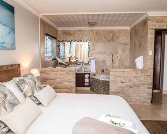 Jeffreys Bay Beach Accommodation - Jeffreys Bay - Slaapkamer