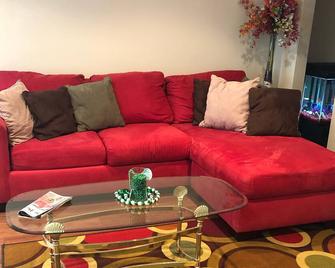 Affordable & Quiet Living in New Orleans - New Orleans - Wohnzimmer
