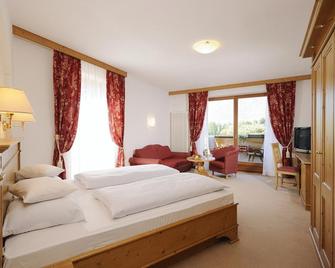 Hotel Garni Partaneshof - Merano - Bedroom