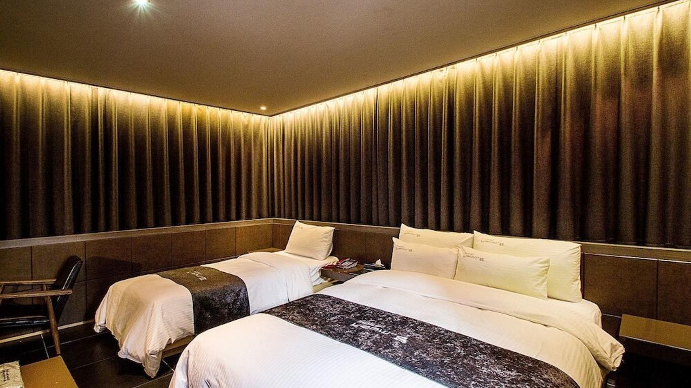 Yeoubi Hotel