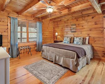 Tranquility On The Lake - Lake Lure - Habitación