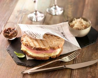 Hôtel ibis Lyon Est Chaponnay - Chaponnay - Restaurant