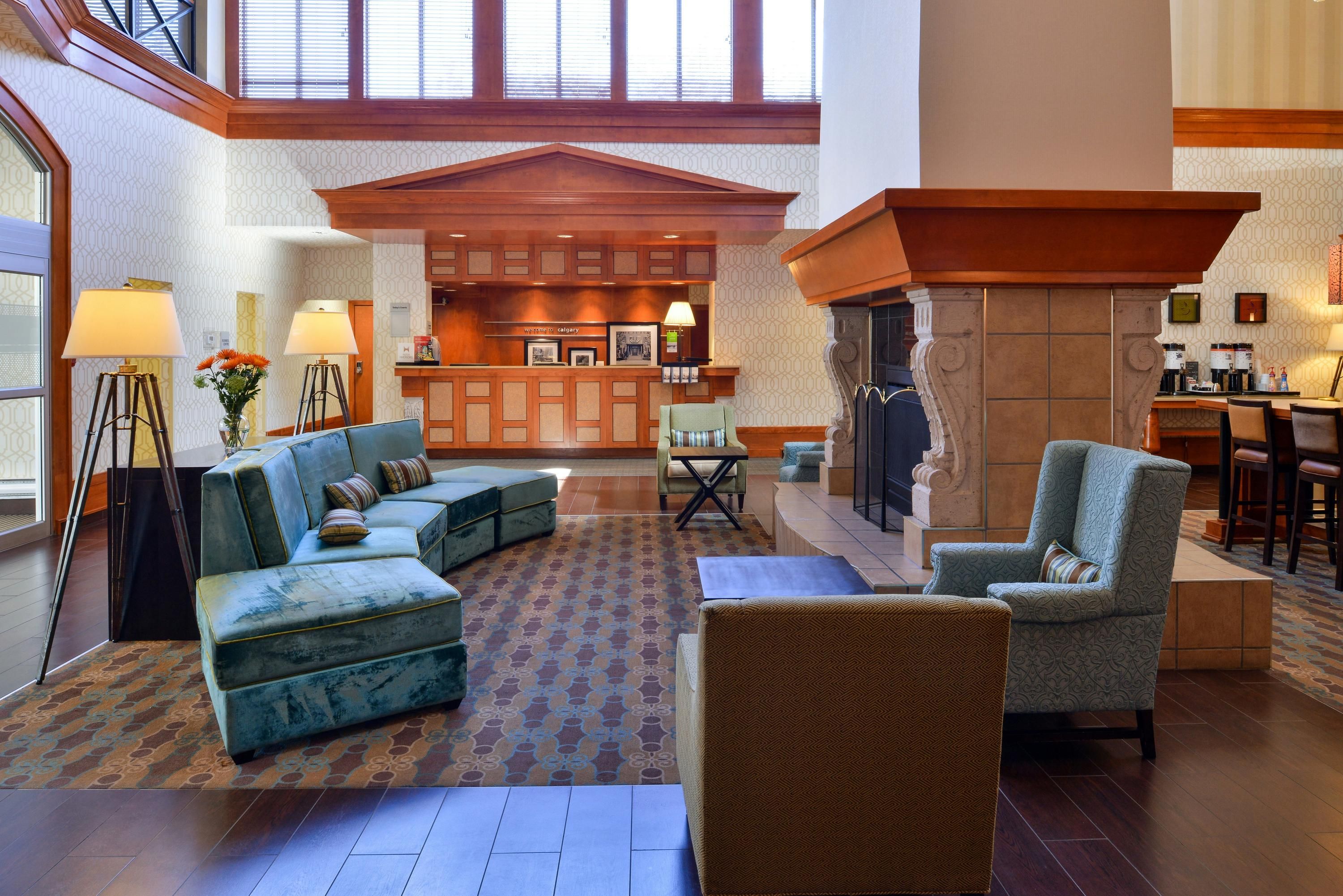Hampton Inn & Suites by Hilton Calgary-University Northwest thumbnail 3