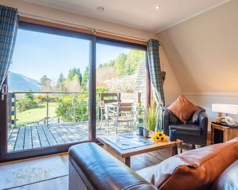 Wonderful private villa for 4 people with WIFI, TV, balcony and panoramic view - Invergarry - Obývací pokoj