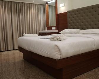 Hotel Milan International - Mumbai - Quarto