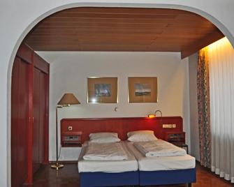 Hotel Starkenburger Hof - Heppenheim - Спальня