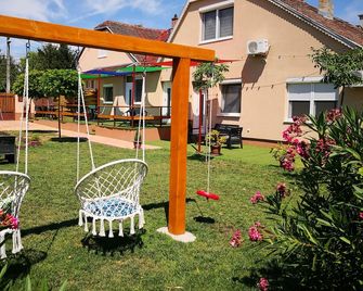 Green Garden Plus Apartman - Budapest - Patio