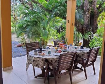 Recanto dos Pássaros Resort - Itaparica - Patio