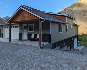 Hilltop River View within walking distance to town - Riggins - Edificio