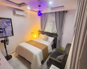Affordable and Luxury One-Bedroom Ensuite Apt - Ilorin