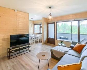 Holiday Home The cozy loggers suite by Interhome - Salla - Olohuone