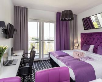 Vola Residence - Warsaw - Bedroom