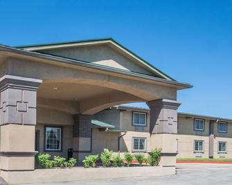 Super 8 by Wyndham Beaumont - Beaumont - Rakennus